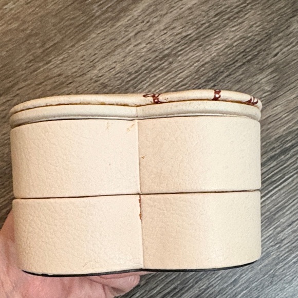 PANDORA Heart-Shaped Jewelry Box - Picture 5 of 7